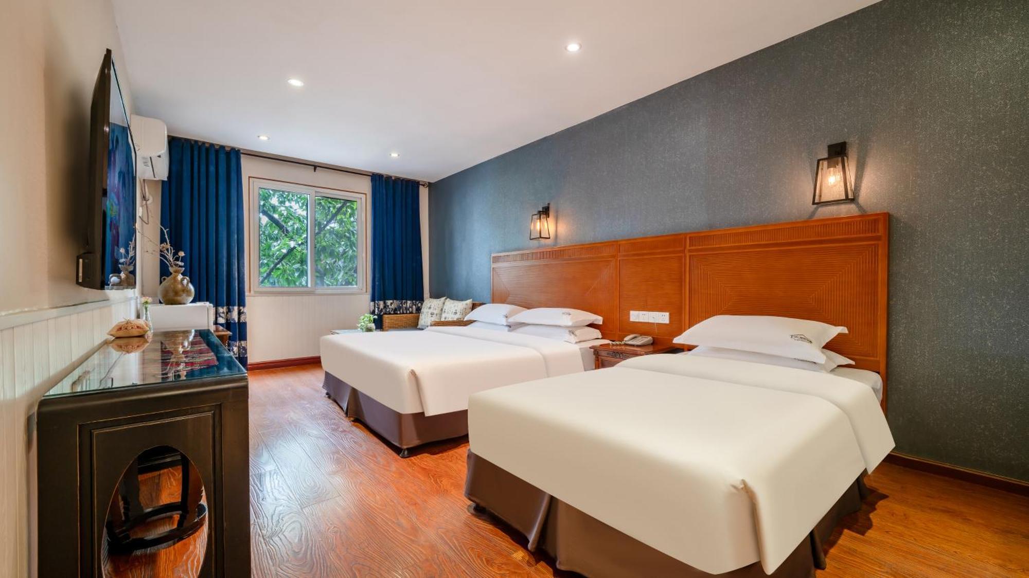 Wenjun Courtyard Hotel---3mins Walk From Subway Station ,near Tianfu Square, Speaking ,tour Servcie 4* Chengdu