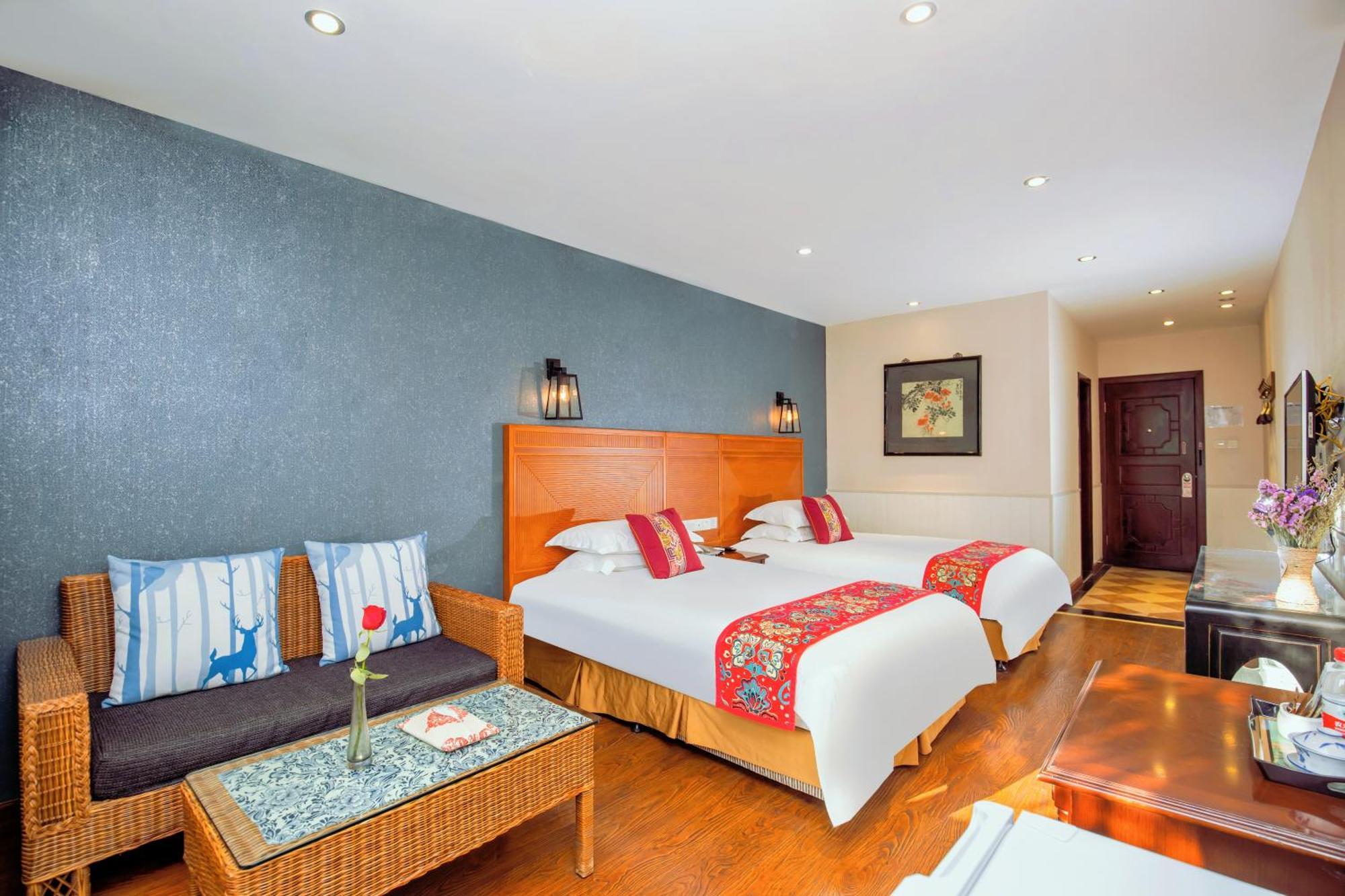 Hotel Wenjun Courtyard Hotel---3mins Walk From Subway Station ,near Tianfu Square, Speaking ,tour Servcie 4*