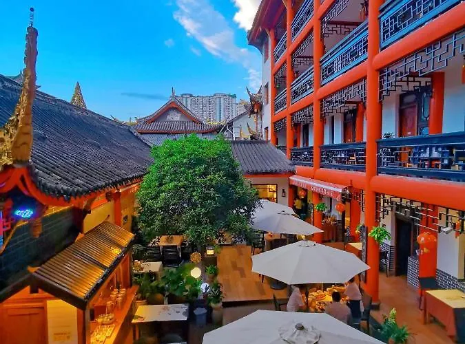 Wenjun Courtyard Hotel---3Mins Walk From Subway Station ,Near Tianfu Square, English Speaking ,Tour Servcie