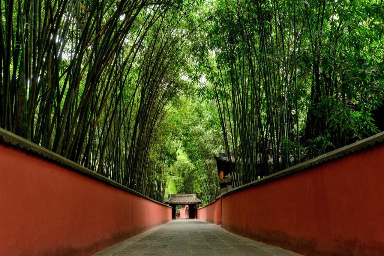 Wenjun Courtyard Hotel---3mins Walk From Subway Station ,near Tianfu Square, Speaking ,tour Servcie Отель
