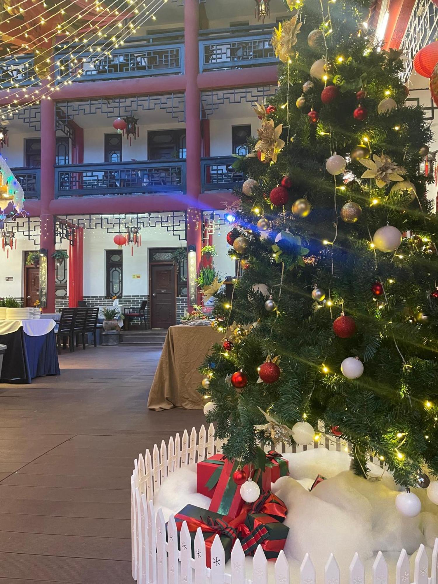 Wenjun Courtyard Hotel---3mins Walk From Subway Station ,near Tianfu Square, Speaking ,tour Servcie 4*