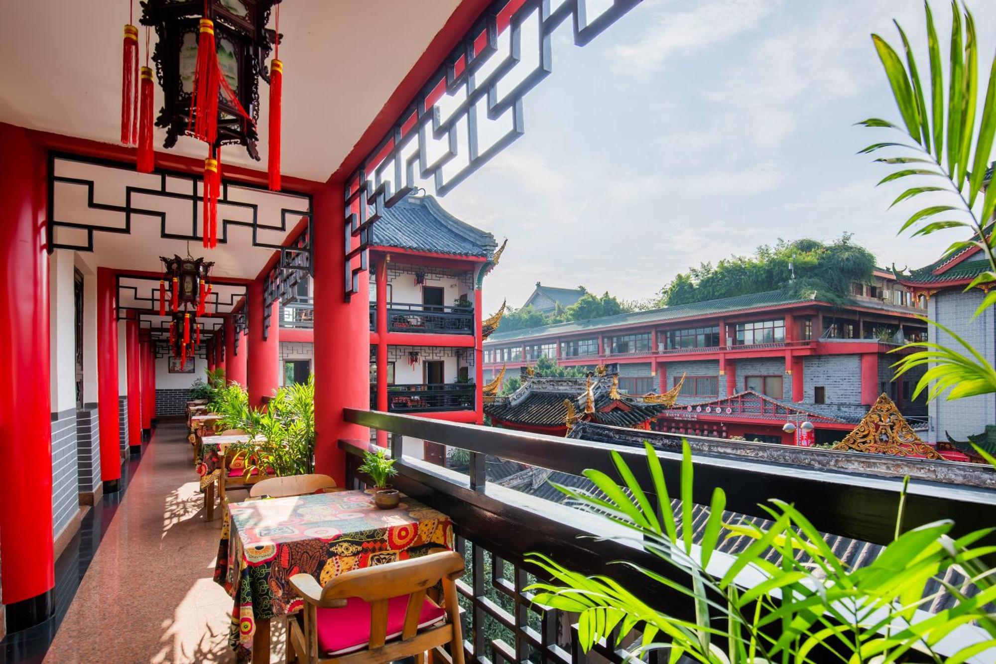 Wenjun Courtyard Hotel---3mins Walk From Subway Station ,near Tianfu Square, Speaking ,tour Servcie Отель